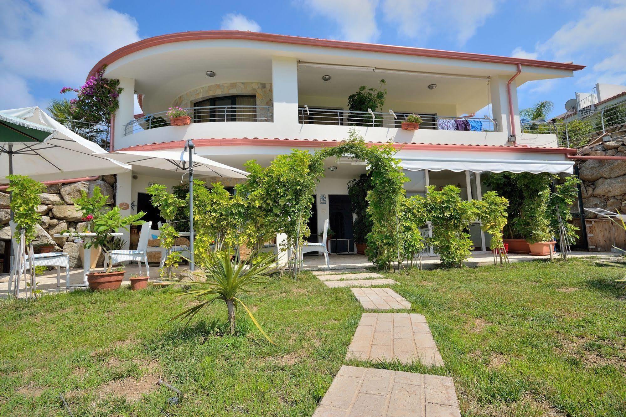 B&B Villa Pimm'S Zambrone Exterior foto